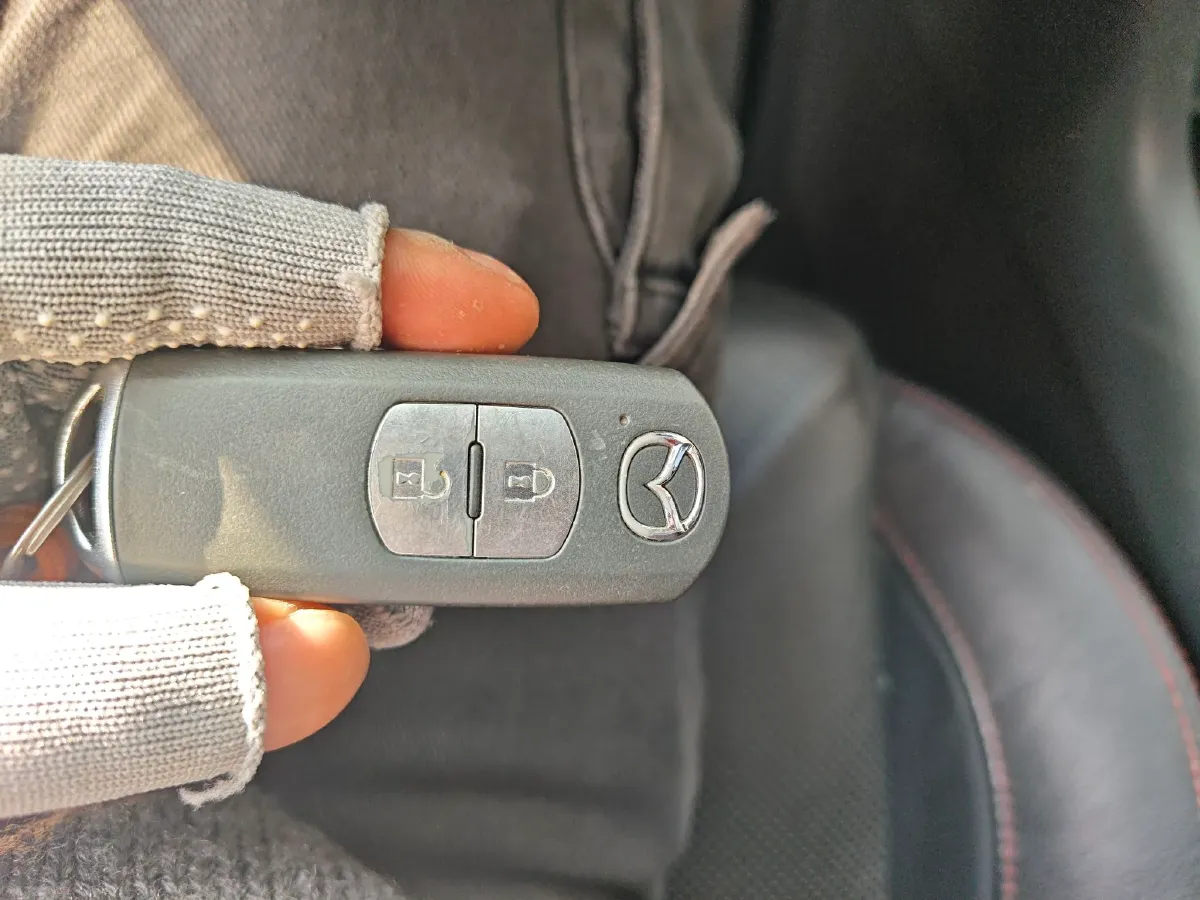 2014 Mazda 3 Axela 2.0L 158HP L4 6AT,autocango,china used car exporter,china ev exporter,chinese used car exporter,chinese used ev exporter