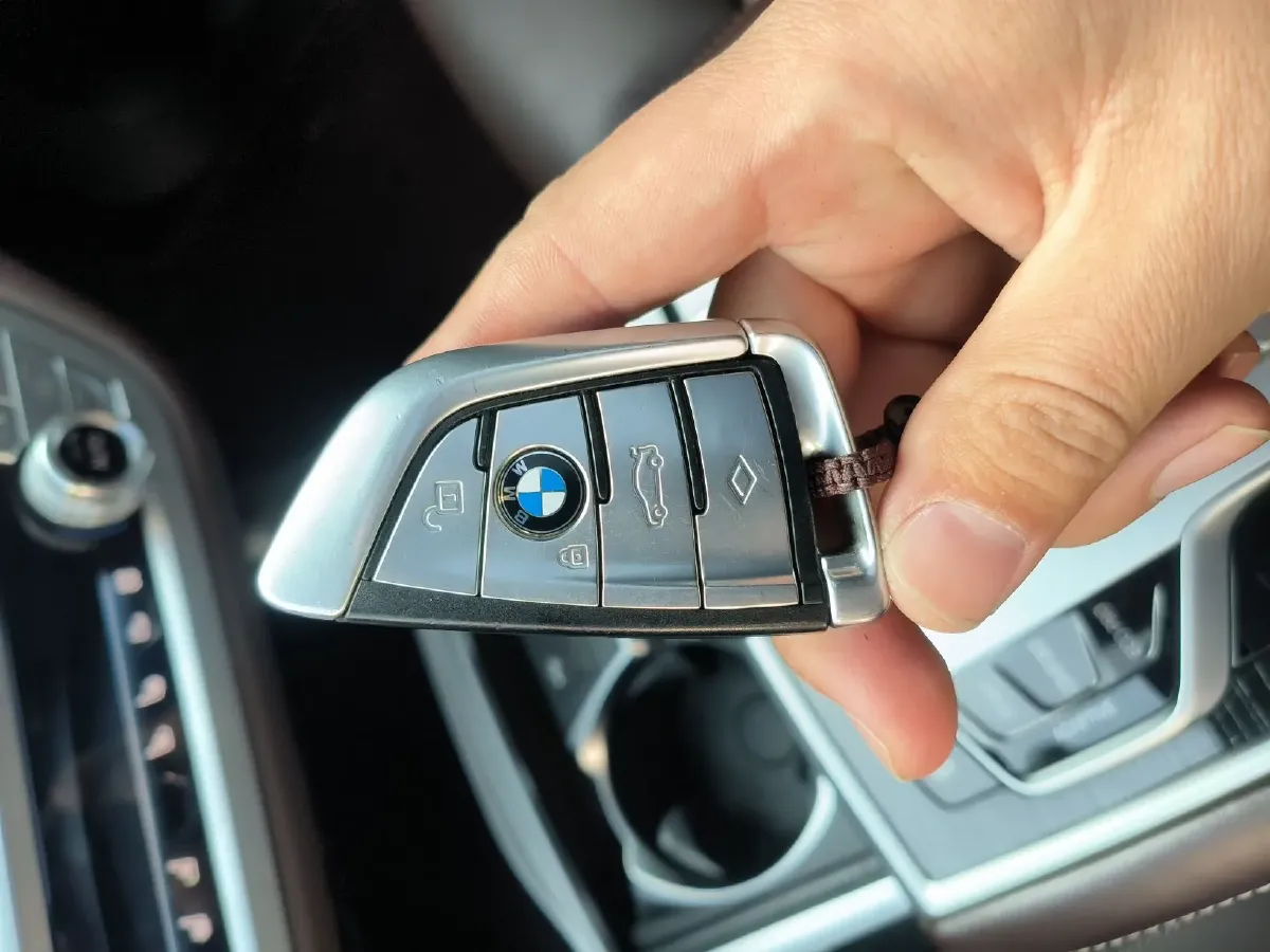 2019 BMW 7 Series 2.0T 265HP L4 8AT,autocango,china used car exporter,china ev exporter,chinese used car exporter,chinese used ev exporter