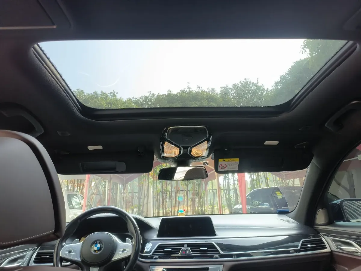 2019 BMW 7 Series 2.0T 265HP L4 8AT,autocango,china used car exporter,china ev exporter,chinese used car exporter,chinese used ev exporter