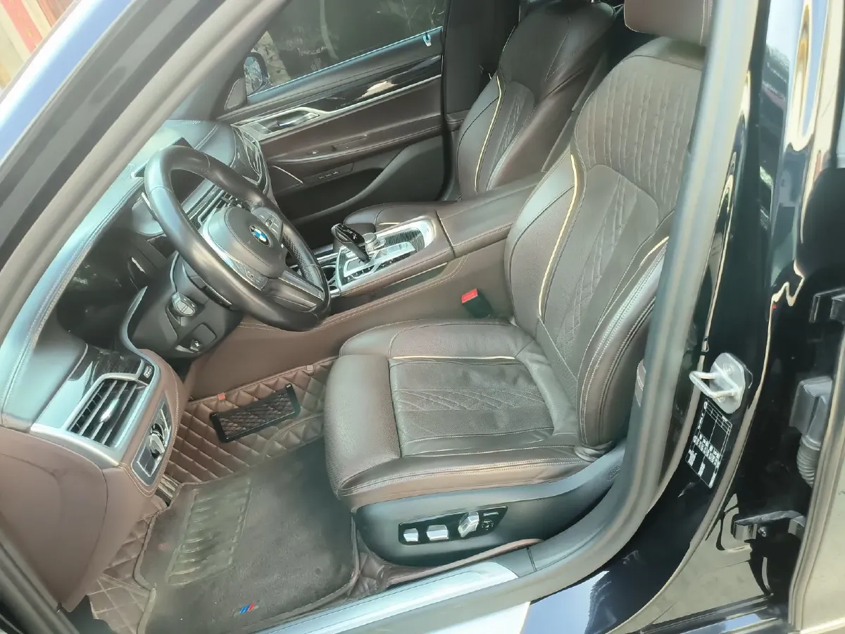 2019 BMW 7 Series 2.0T 265HP L4 8AT,autocango,china used car exporter,china ev exporter,chinese used car exporter,chinese used ev exporter