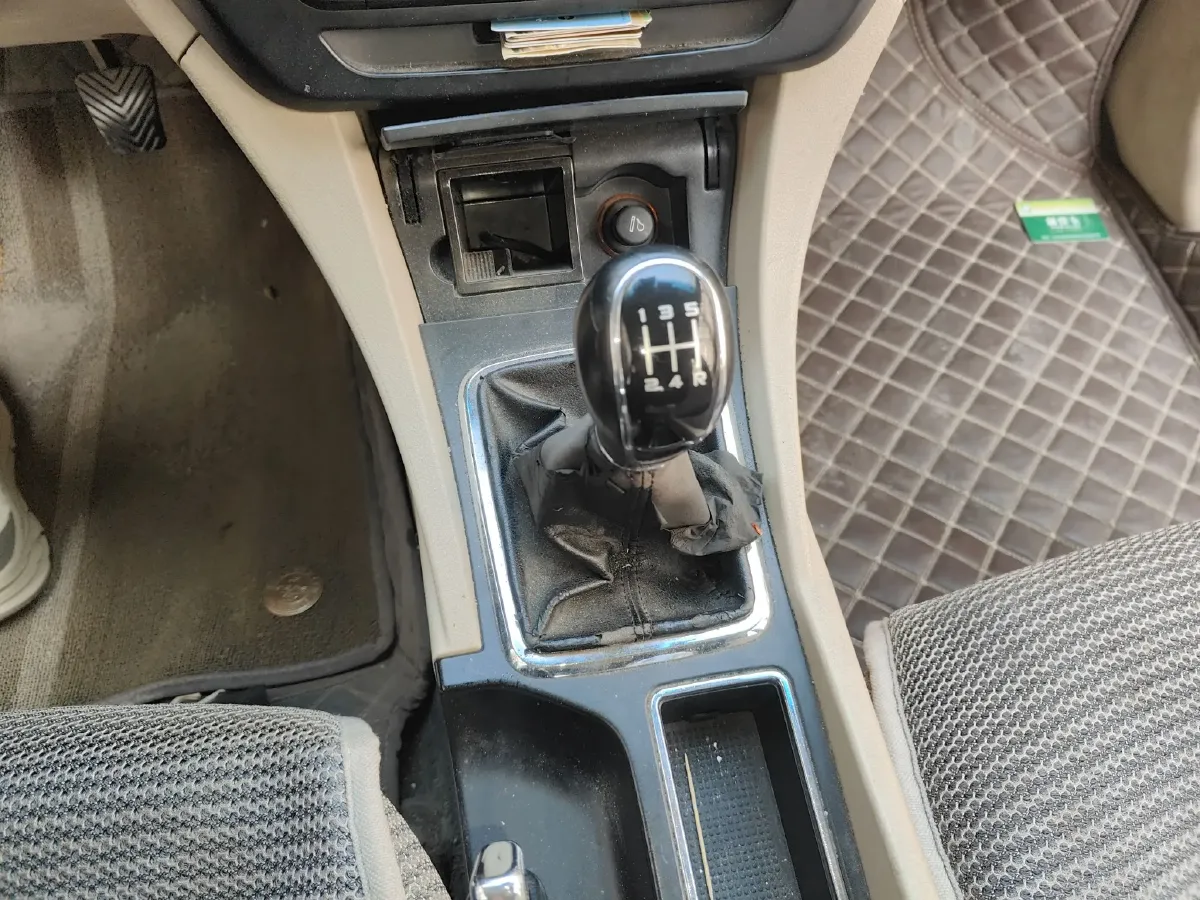 2017 Geely Emgrand 1.5L 109HP L4 5MT,autocango,china used car exporter,china ev exporter,chinese used car exporter,chinese used ev exporter