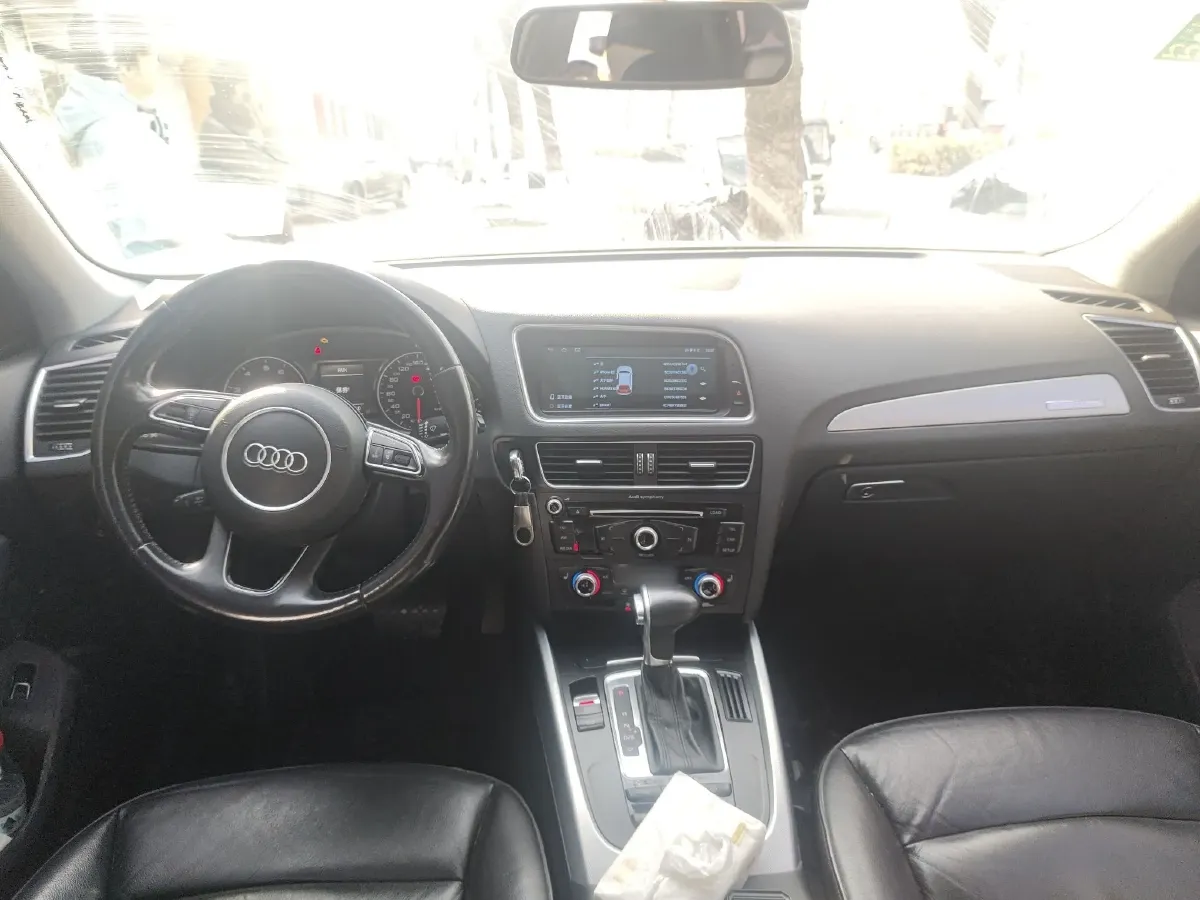 2015 Audi Q5 2.0T 224HP L4 8AT,autocango,china used car exporter,china ev exporter,chinese used car exporter,chinese used ev exporter