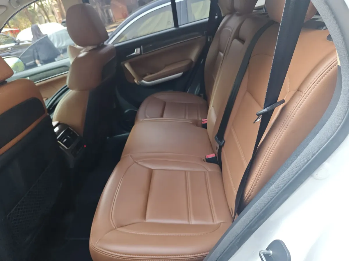 2015 Haval H8 2.0T 218HP L4 6AT,autocango,china used car exporter,china ev exporter,chinese used car exporter,chinese used ev exporter