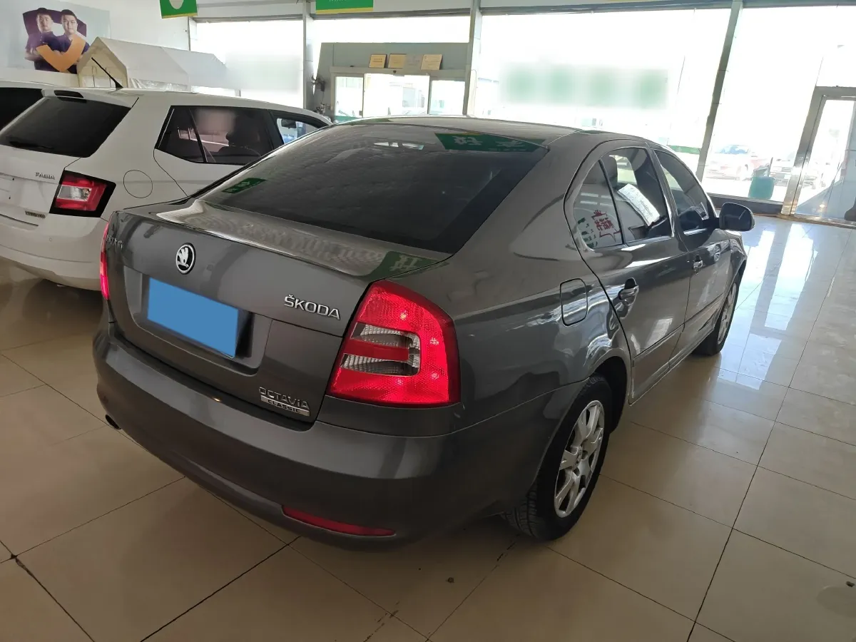2015 Skoda Octavia 1.6L 105HP L4 6AT,autocango,china used car exporter,china ev exporter,chinese used car exporter,chinese used ev exporter