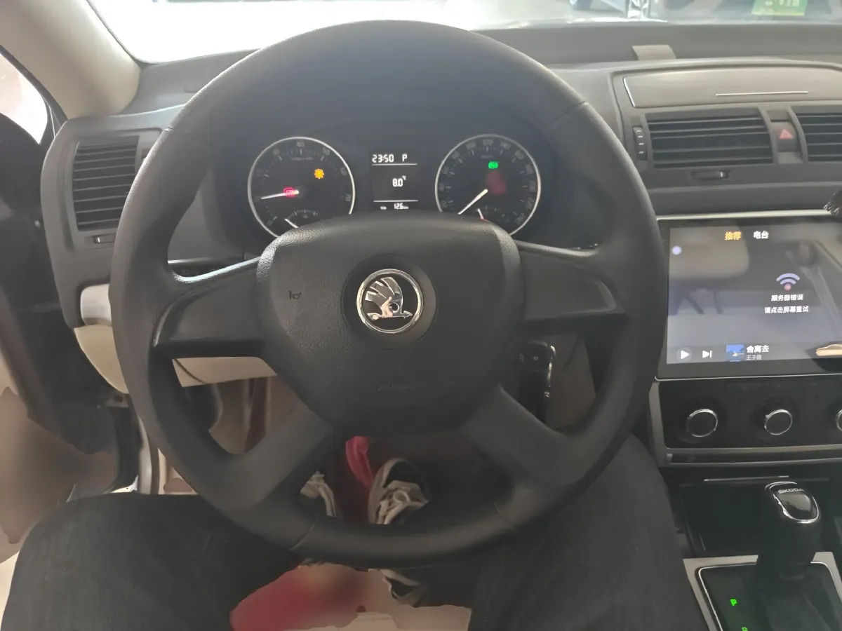 2015 Skoda Octavia 1.6L 105HP L4 6AT,autocango,china used car exporter,china ev exporter,chinese used car exporter,chinese used ev exporter