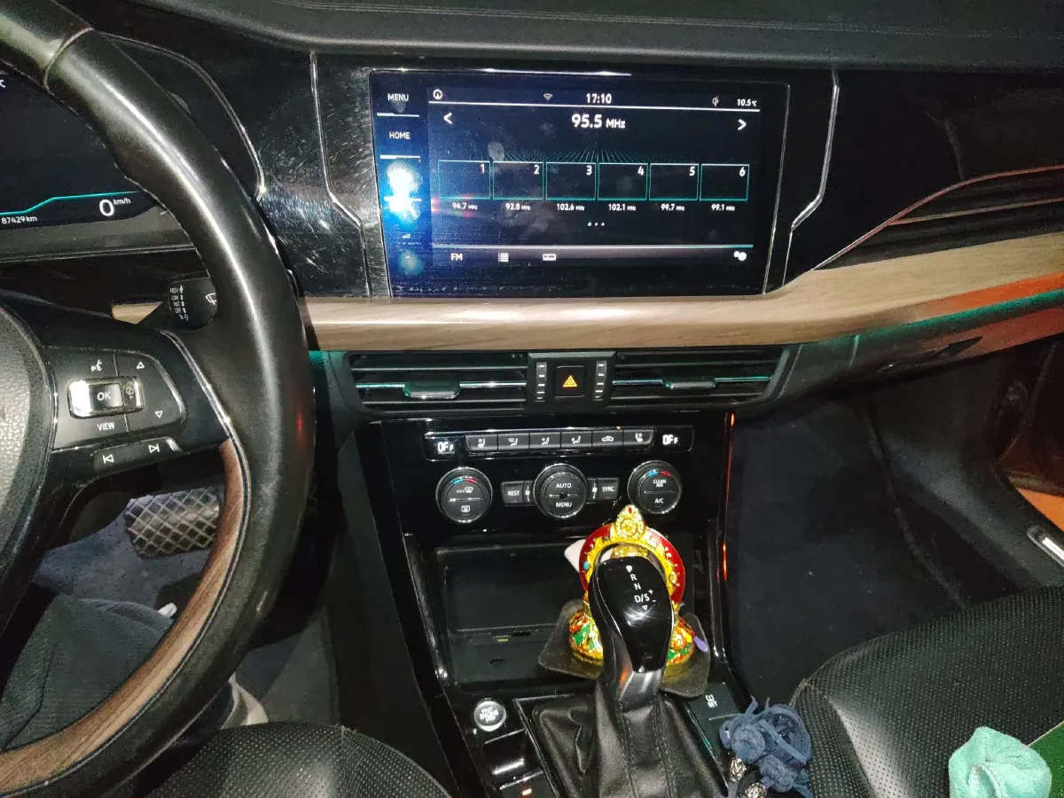 2019 Volkswagen Passat 2.0T 220HP L4 7DCT,autocango,china used car exporter,china ev exporter,chinese used car exporter,chinese used ev exporter