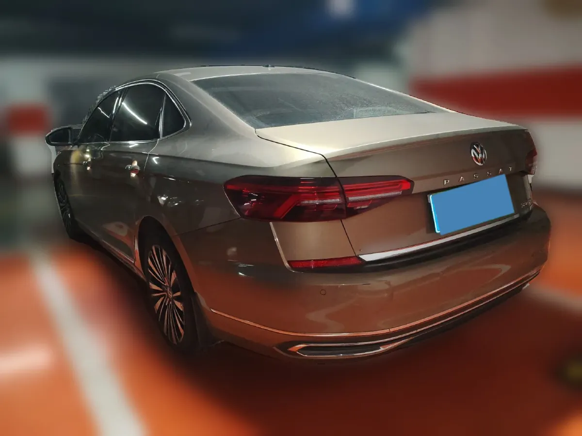 2019 Volkswagen Passat 2.0T 220HP L4 7DCT,autocango,china used car exporter,china ev exporter,chinese used car exporter,chinese used ev exporter
