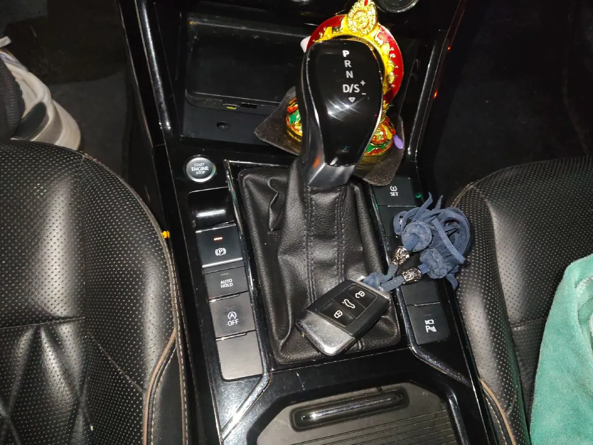 2019 Volkswagen Passat 2.0T 220HP L4 7DCT,autocango,china used car exporter,china ev exporter,chinese used car exporter,chinese used ev exporter