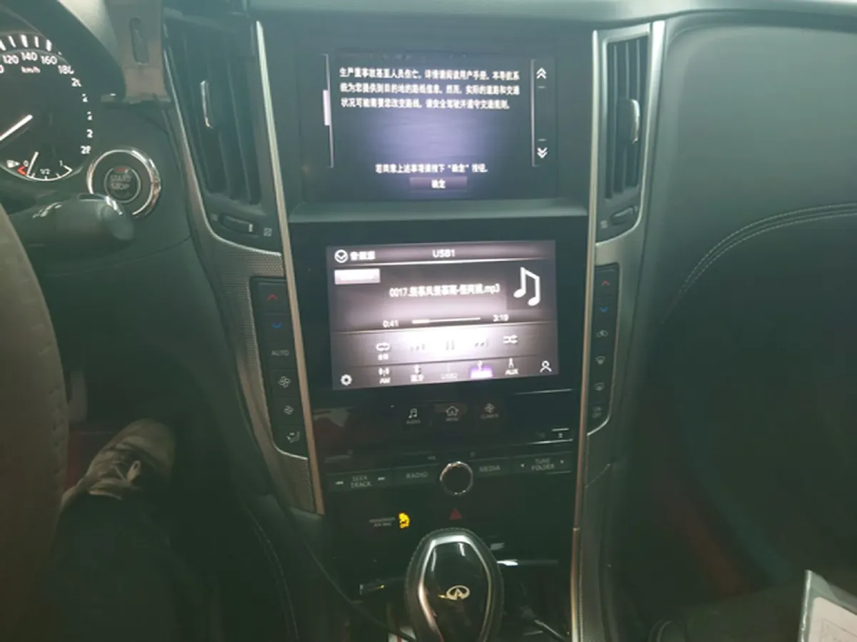 2021 Kia Carnival 2.0T 233HP L4 8AT,autocango,china used car exporter,china ev exporter,chinese used car exporter,chinese used ev exporter