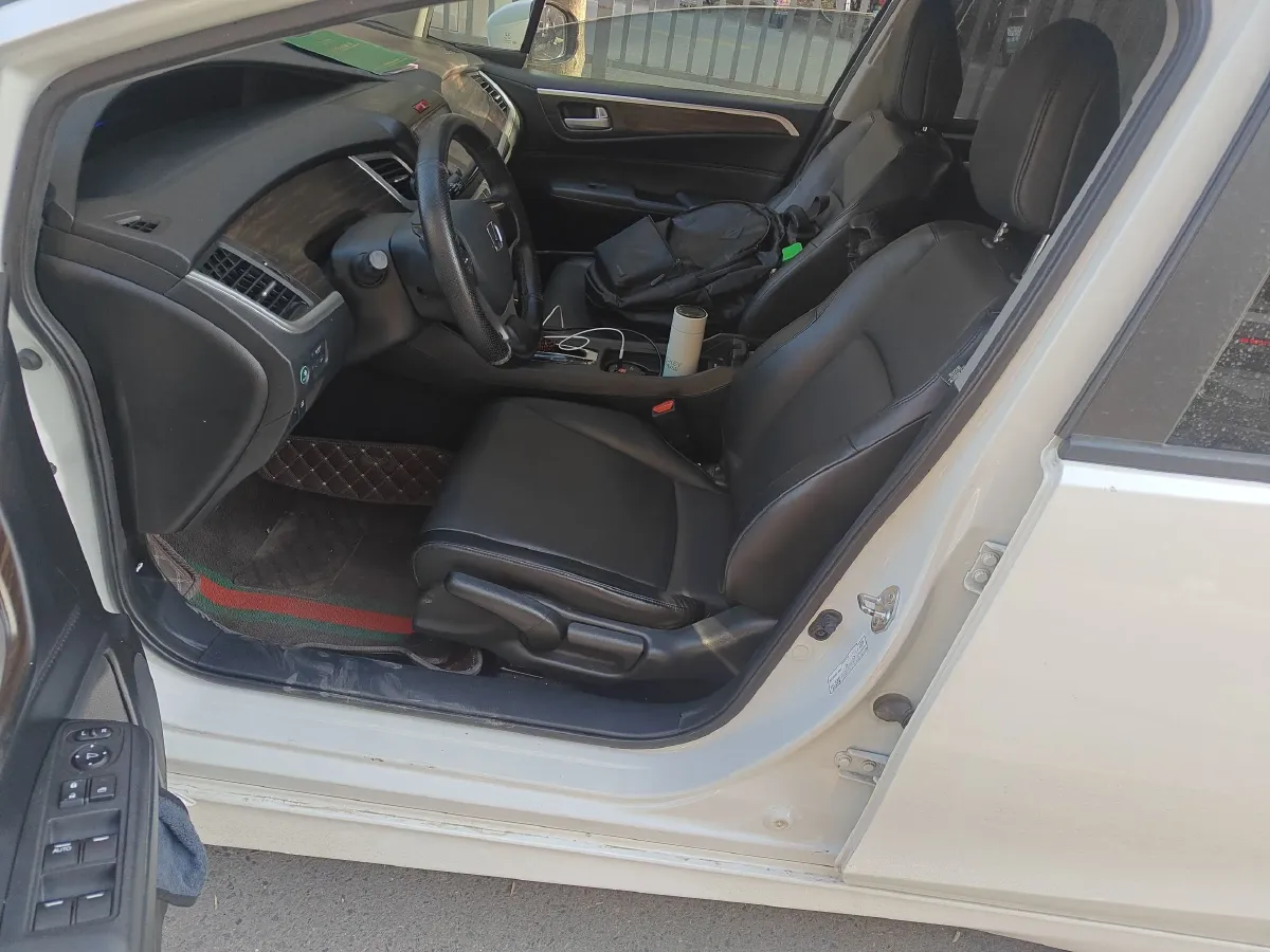 2017 Honda Jade 1.8L 141HP L4 5AT,autocango,china used car exporter,china ev exporter,chinese used car exporter,chinese used ev exporter