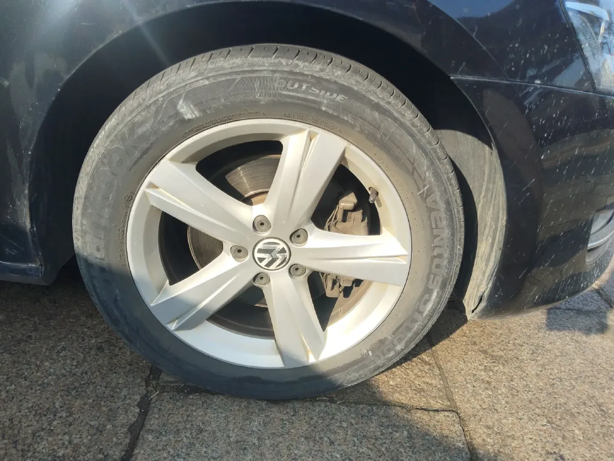 2013 Volkswagen Passat 2.0T 200HP L4 6DCT,autocango,china used car exporter,china ev exporter,chinese used car exporter,chinese used ev exporter