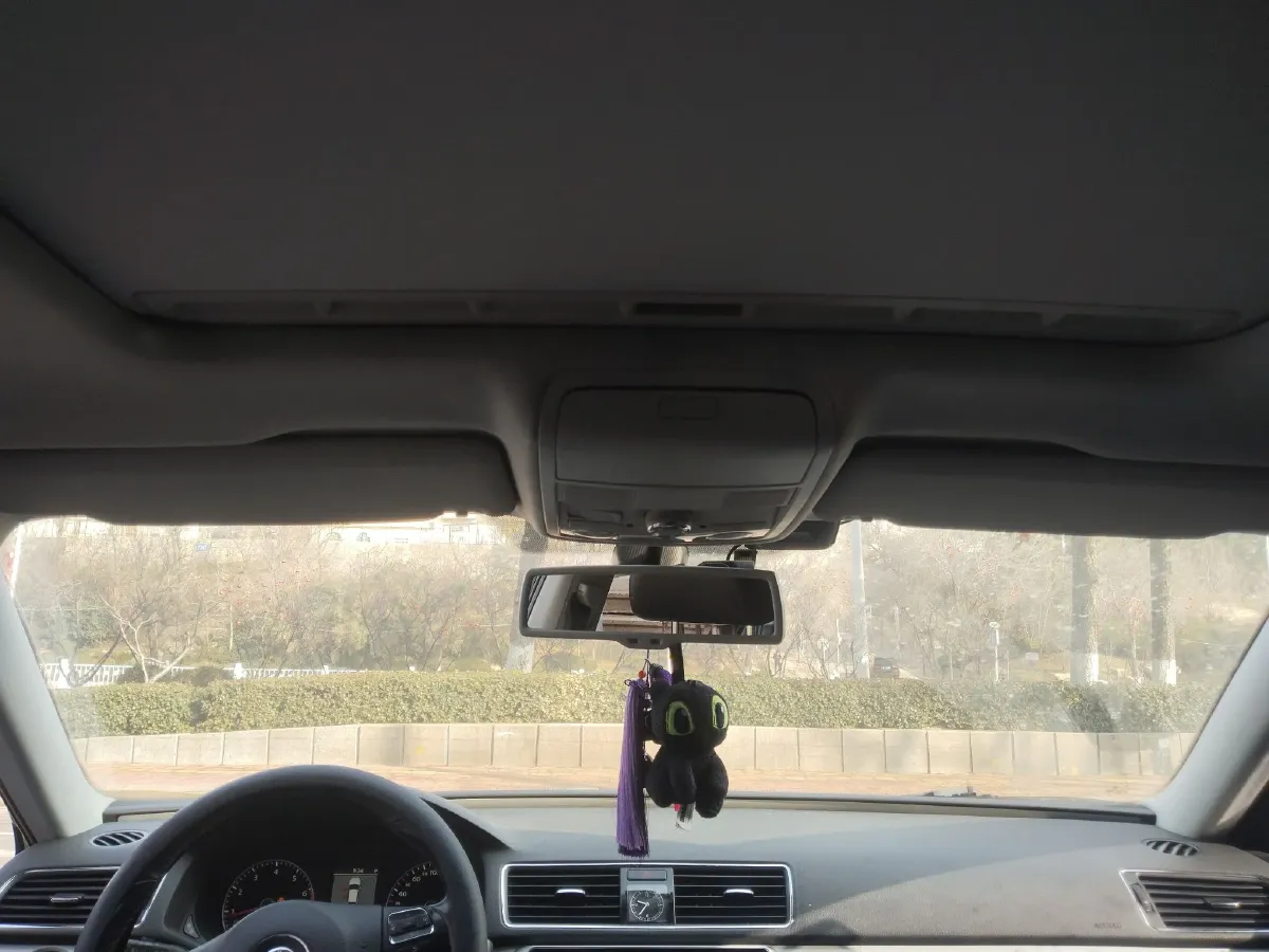 2013 Volkswagen Passat 2.0T 200HP L4 6DCT,autocango,china used car exporter,china ev exporter,chinese used car exporter,chinese used ev exporter