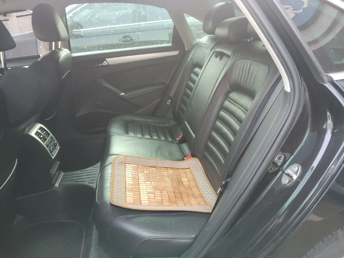 2013 Volkswagen Passat 2.0T 200HP L4 6DCT,autocango,china used car exporter,china ev exporter,chinese used car exporter,chinese used ev exporter