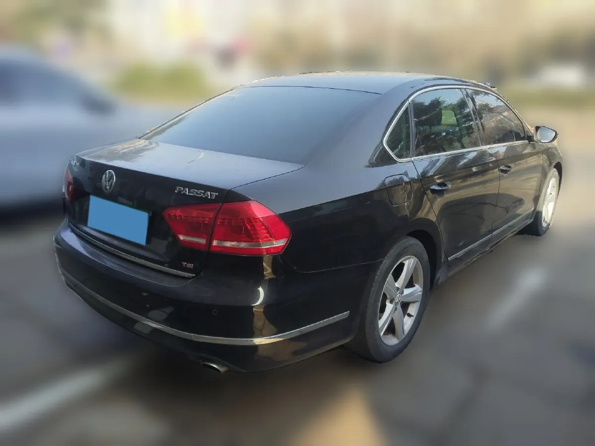 2013 Volkswagen Passat 2.0T 200HP L4 6DCT,autocango,china used car exporter,china ev exporter,chinese used car exporter,chinese used ev exporter