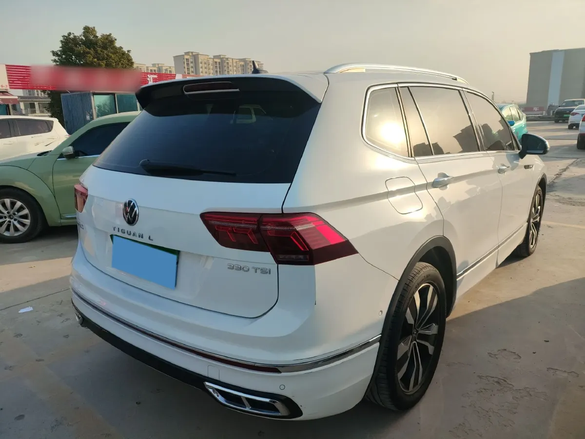 2022 Volkswagen Tiguan L 2.0T 186HP L4 7DCT,autocango,china used car exporter,china ev exporter,chinese used car exporter,chinese used ev exporter