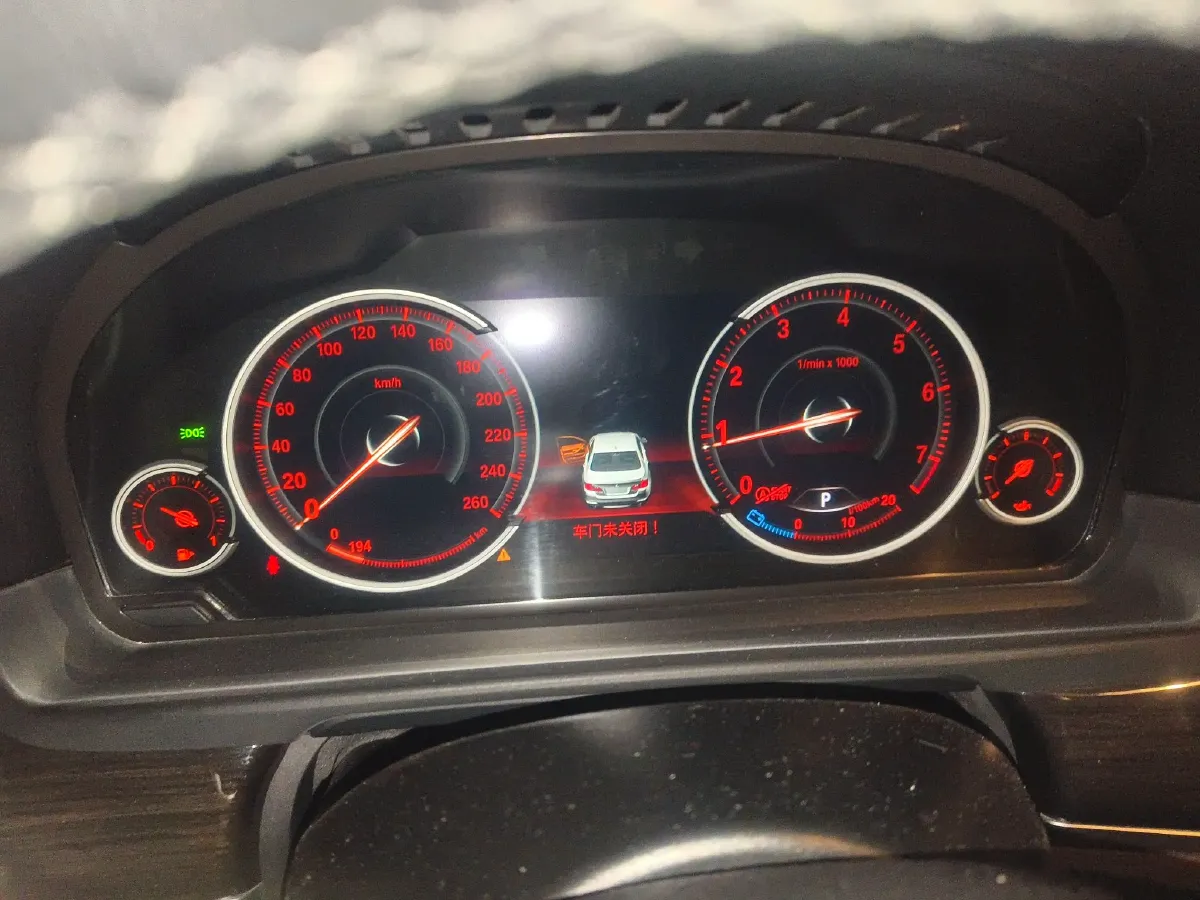 2014 BMW 5 Series 2.0T 218HP L4 8AT,autocango,china used car exporter,china ev exporter,chinese used car exporter,chinese used ev exporter