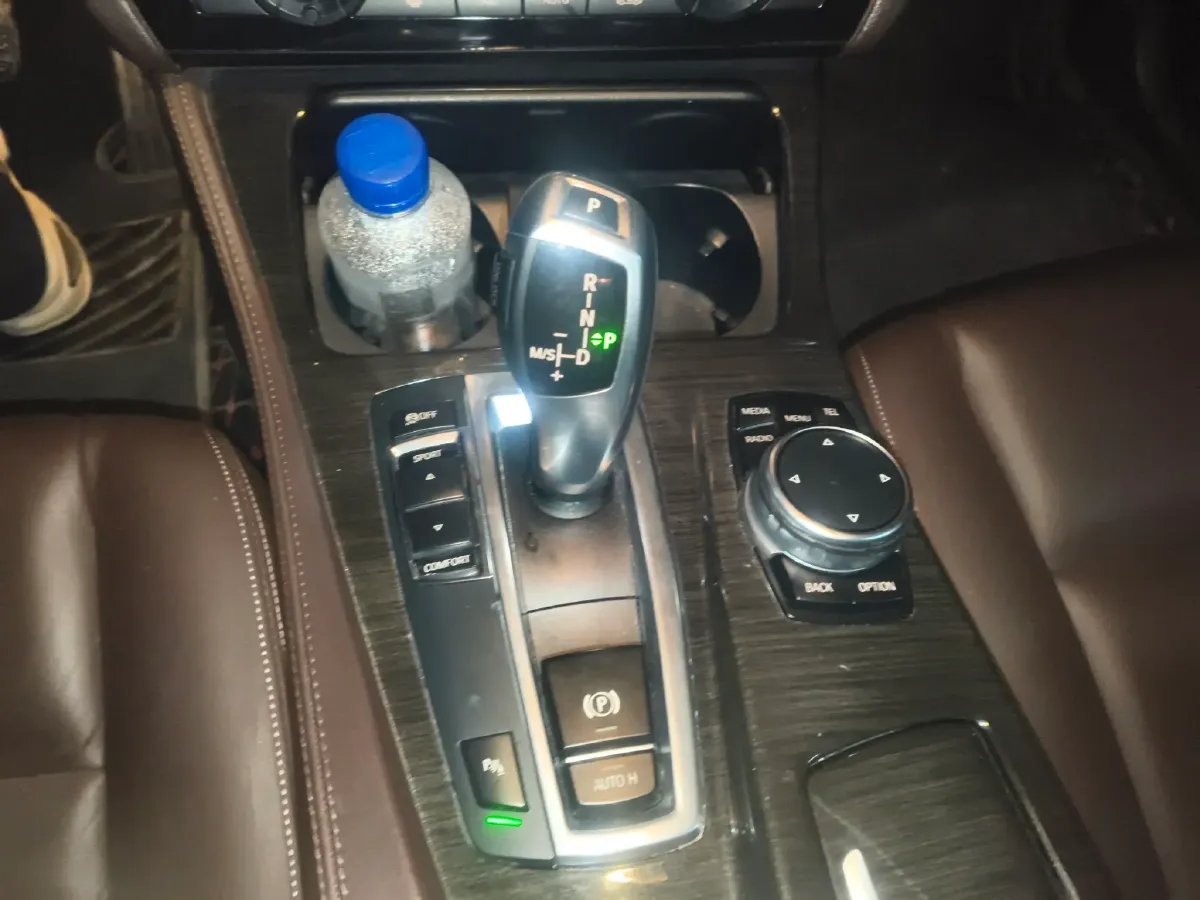 2014 BMW 5 Series 2.0T 218HP L4 8AT,autocango,china used car exporter,china ev exporter,chinese used car exporter,chinese used ev exporter