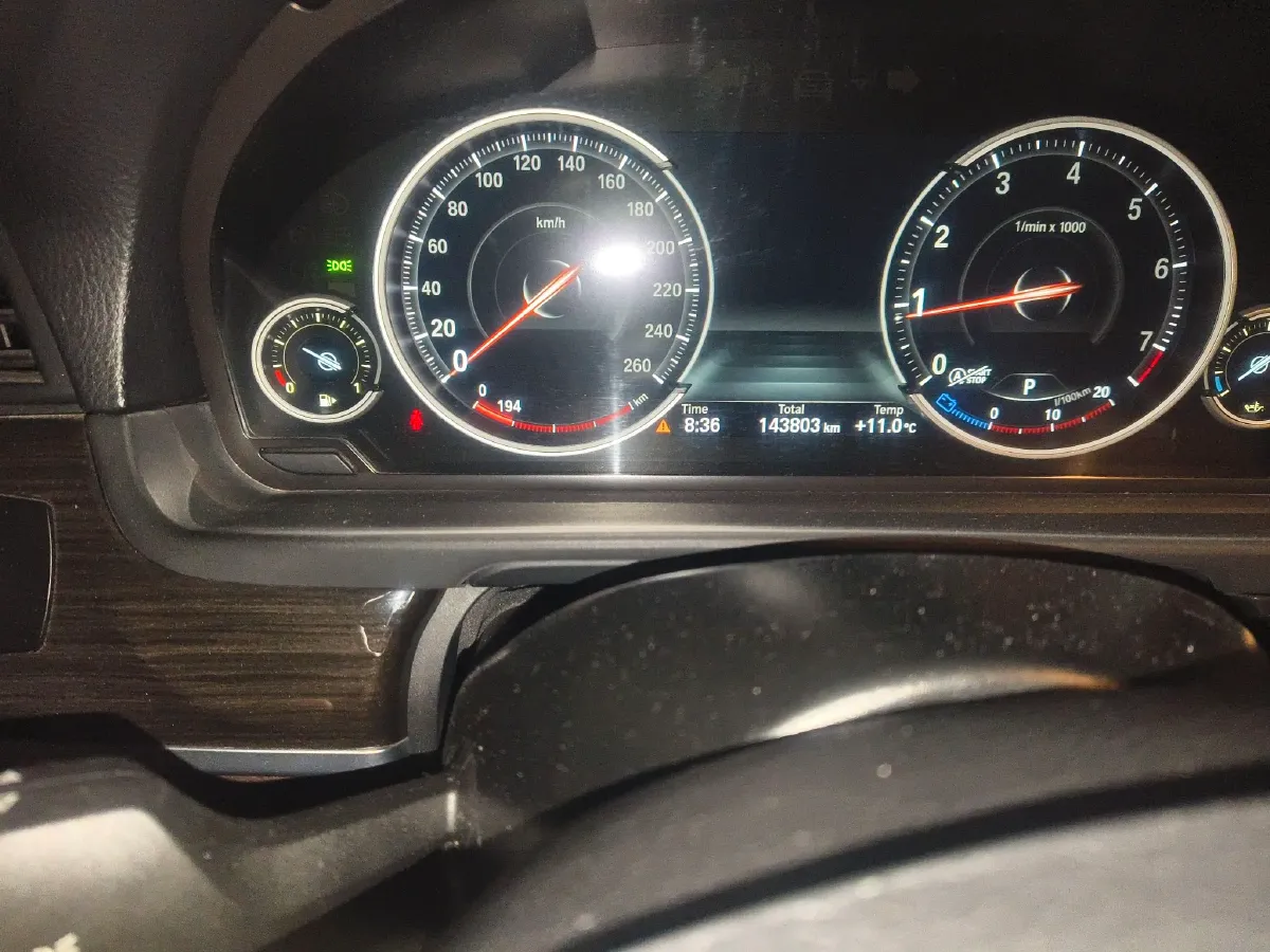 2014 BMW 5 Series 2.0T 218HP L4 8AT,autocango,china used car exporter,china ev exporter,chinese used car exporter,chinese used ev exporter