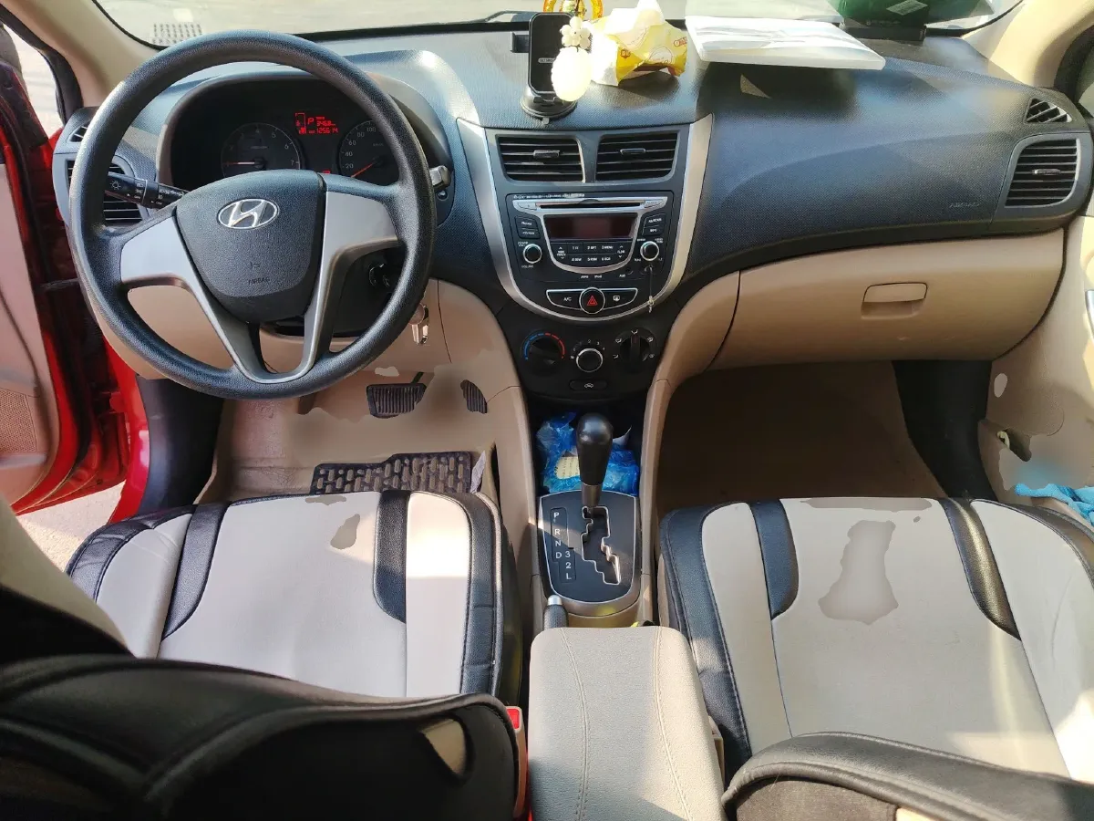 2014 Hyundai Reina 1.4L 107HP L4 4AT,autocango,china used car exporter,china ev exporter,chinese used car exporter,chinese used ev exporter