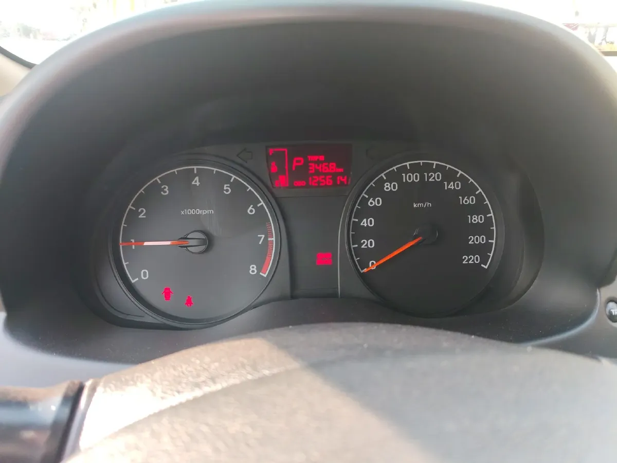 2014 Hyundai Reina 1.4L 107HP L4 4AT,autocango,china used car exporter,china ev exporter,chinese used car exporter,chinese used ev exporter