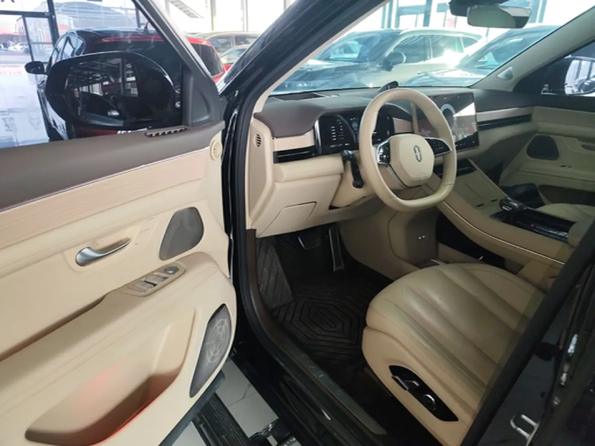 2024 AITO AITO M7 1.5T 152HP L4 REEV 38.5KWH,autocango,china used car exporter,china ev exporter,chinese used car exporter,chinese used ev exporter