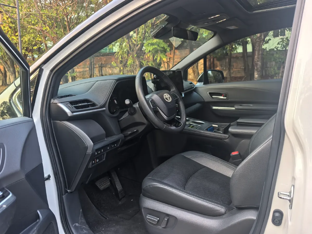 2023 Mercedes-Benz C Class 1.5T 184HP L4 9AT,autocango,china used car exporter,china ev exporter,chinese used car exporter,chinese used ev exporter