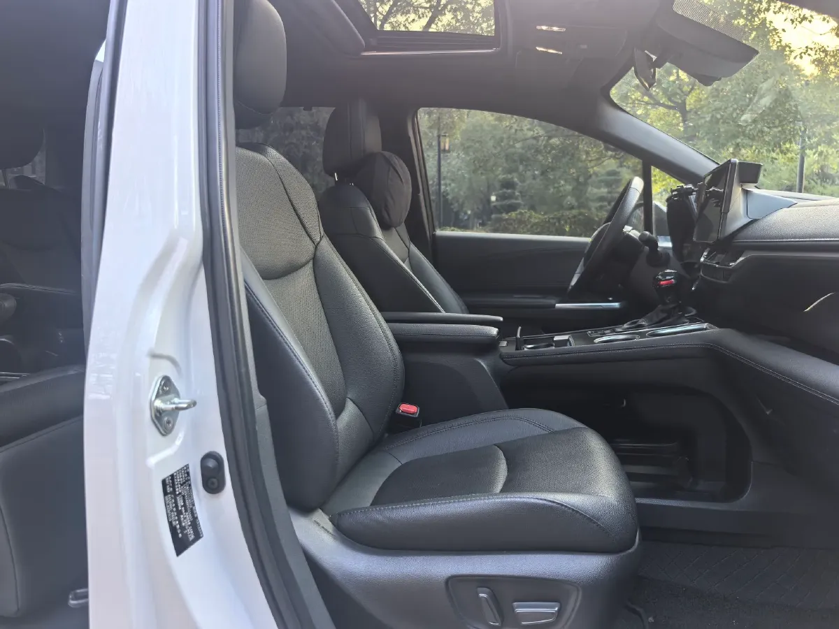 2023 Mercedes-Benz C Class 1.5T 184HP L4 9AT,autocango,china used car exporter,china ev exporter,chinese used car exporter,chinese used ev exporter