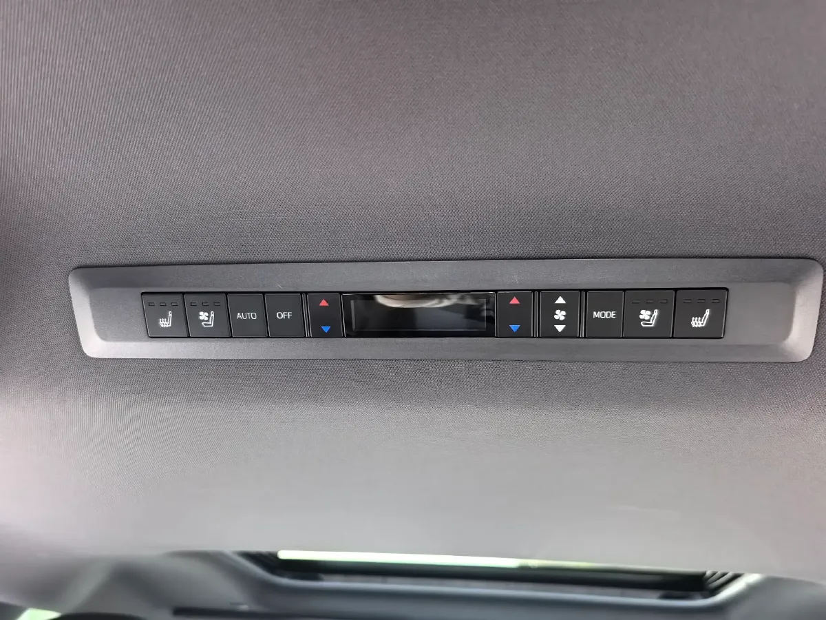 2023 Mercedes-Benz C Class 1.5T 184HP L4 9AT,autocango,china used car exporter,china ev exporter,chinese used car exporter,chinese used ev exporter