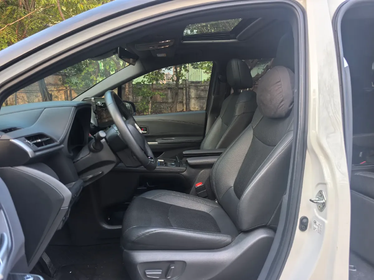 2023 Mercedes-Benz C Class 1.5T 184HP L4 9AT,autocango,china used car exporter,china ev exporter,chinese used car exporter,chinese used ev exporter