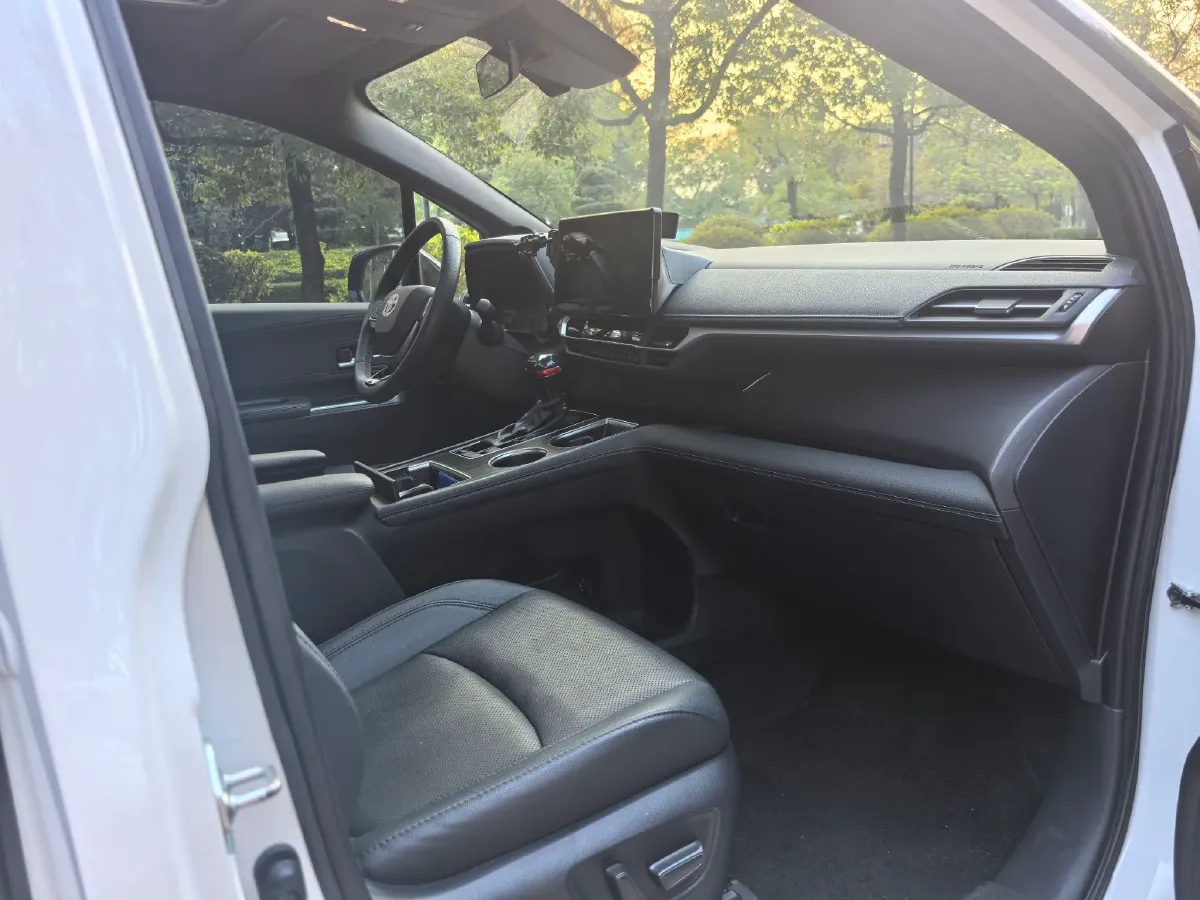 2023 Mercedes-Benz C Class 1.5T 184HP L4 9AT,autocango,china used car exporter,china ev exporter,chinese used car exporter,chinese used ev exporter