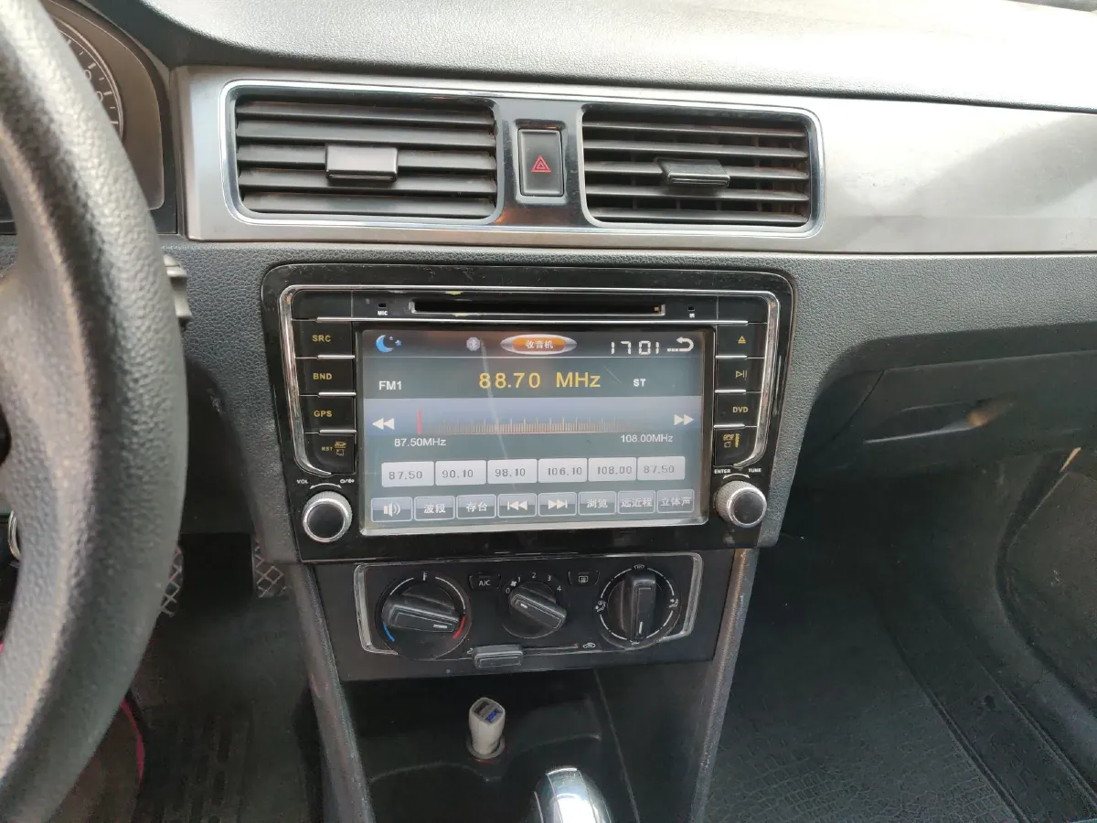 2013 Volkswagen Polo 1.6L 105HP L4 6AT,autocango,china used car exporter,china ev exporter,chinese used car exporter,chinese used ev exporter