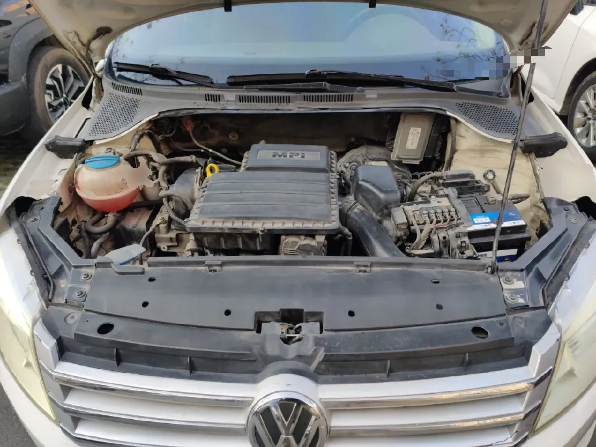 2013 Volkswagen Polo 1.6L 105HP L4 6AT,autocango,china used car exporter,china ev exporter,chinese used car exporter,chinese used ev exporter