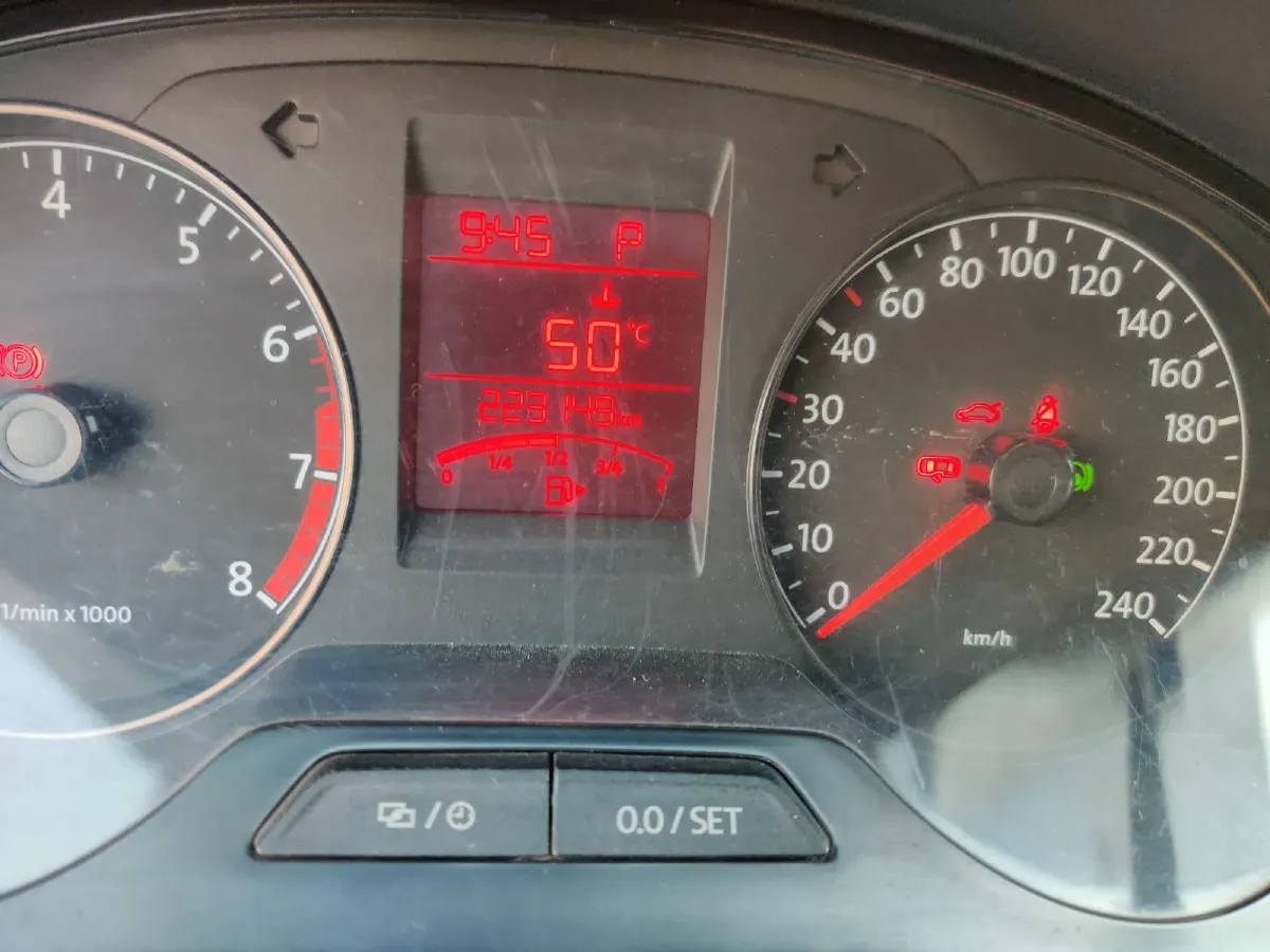 2013 Volkswagen Polo 1.6L 105HP L4 6AT,autocango,china used car exporter,china ev exporter,chinese used car exporter,chinese used ev exporter