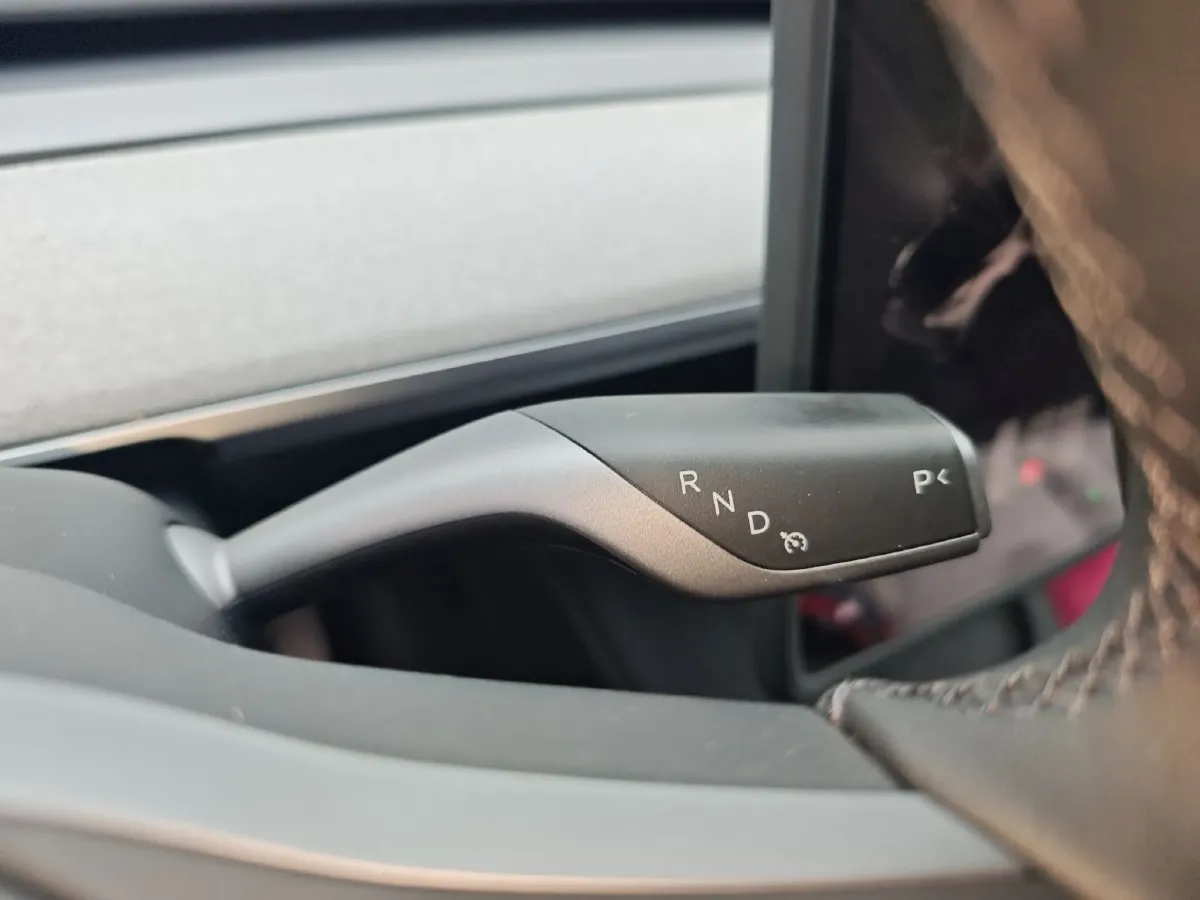 2024 Tesla Model Y BEV 78.4KWH,autocango,china used car exporter,china ev exporter,chinese used car exporter,chinese used ev exporter