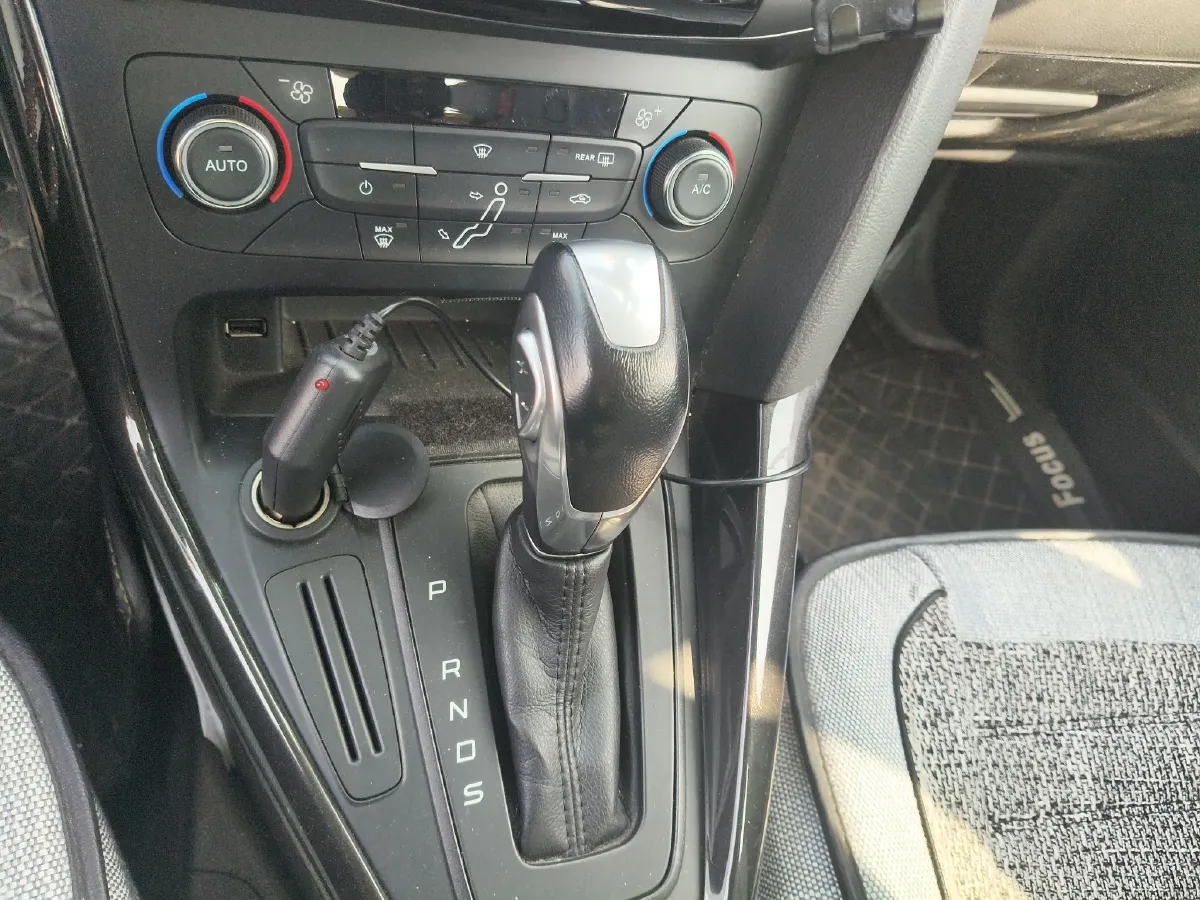 2017 Ford Focus 1.6L 125HP L4 6DCT,autocango,china used car exporter,china ev exporter,chinese used car exporter,chinese used ev exporter