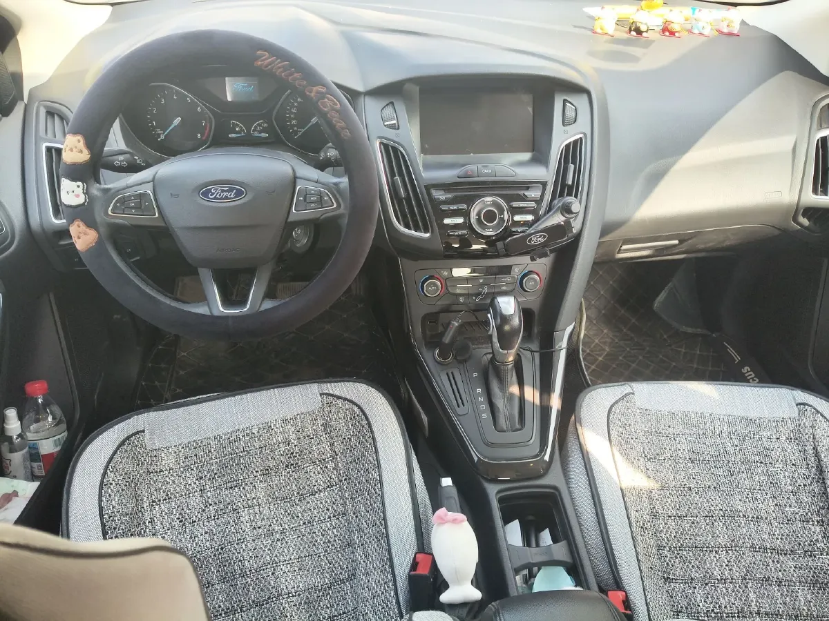 2017 Ford Focus 1.6L 125HP L4 6DCT,autocango,china used car exporter,china ev exporter,chinese used car exporter,chinese used ev exporter