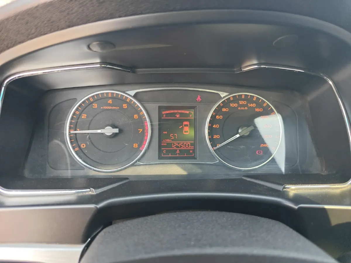 2016 Geely Vision 1.5L 109HP L4 5MT,autocango,china used car exporter,china ev exporter,chinese used car exporter,chinese used ev exporter