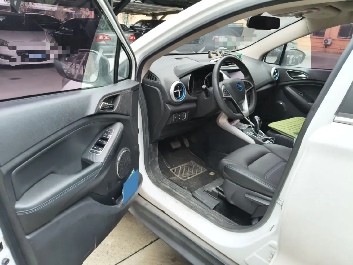 2018 BYD Yuan BEV 42KWH,autocango,china used car exporter,china ev exporter,chinese used car exporter,chinese used ev exporter