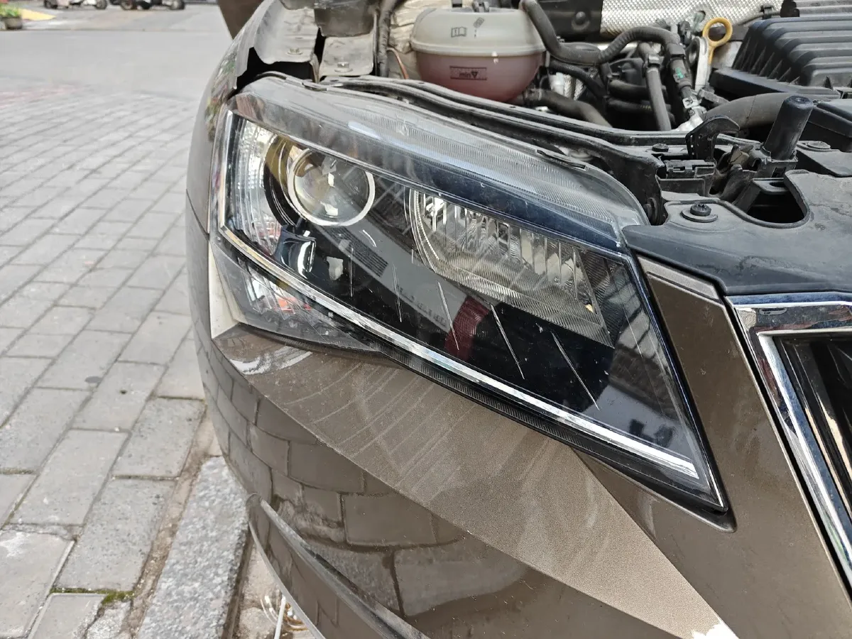 2018 Skoda Superb 1.4T 150HP L4 7DCT,autocango,china used car exporter,china ev exporter,chinese used car exporter,chinese used ev exporter