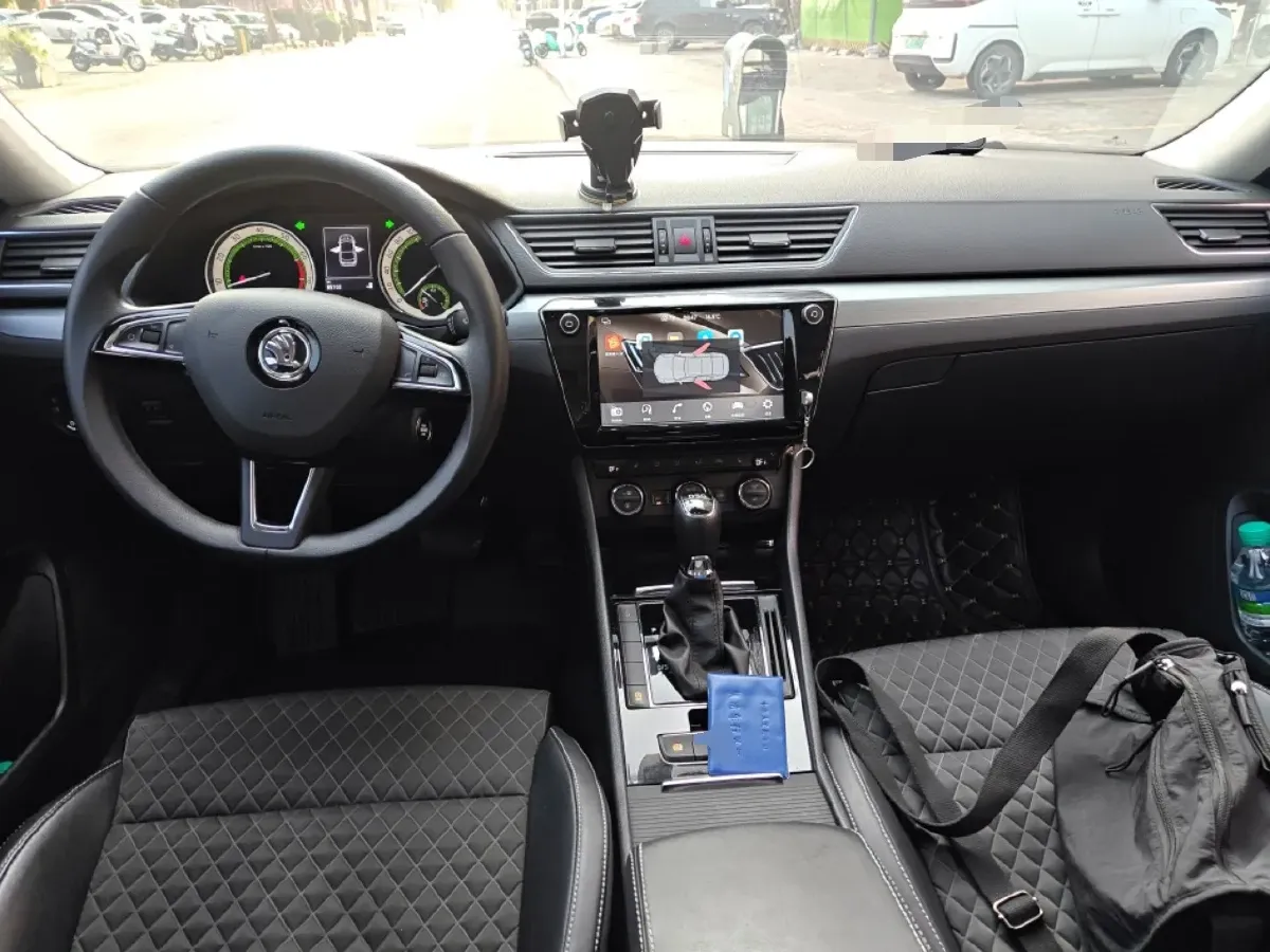 2018 Skoda Superb 1.4T 150HP L4 7DCT,autocango,china used car exporter,china ev exporter,chinese used car exporter,chinese used ev exporter