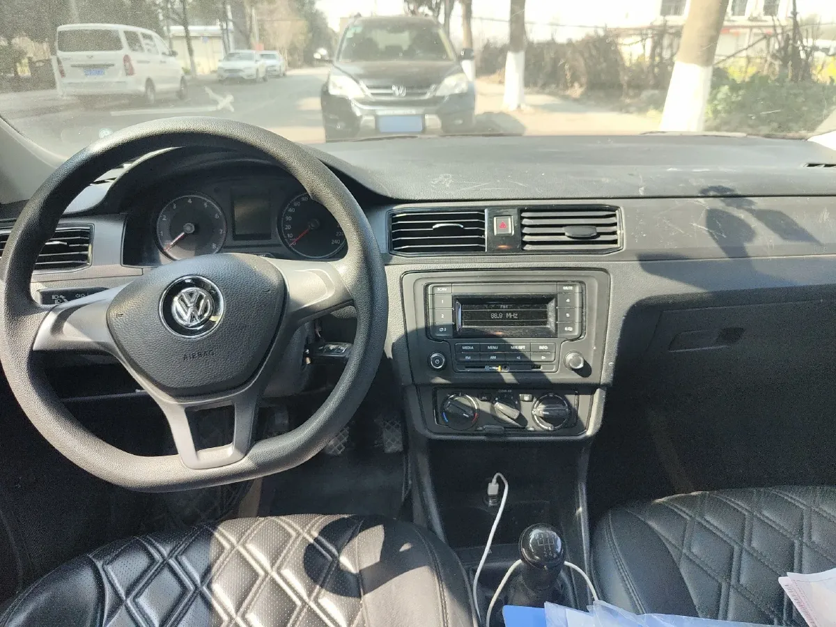 2021 Volkswagen Santana 1.5L 112HP L4 5MT,autocango,china used car exporter,china ev exporter,chinese used car exporter,chinese used ev exporter