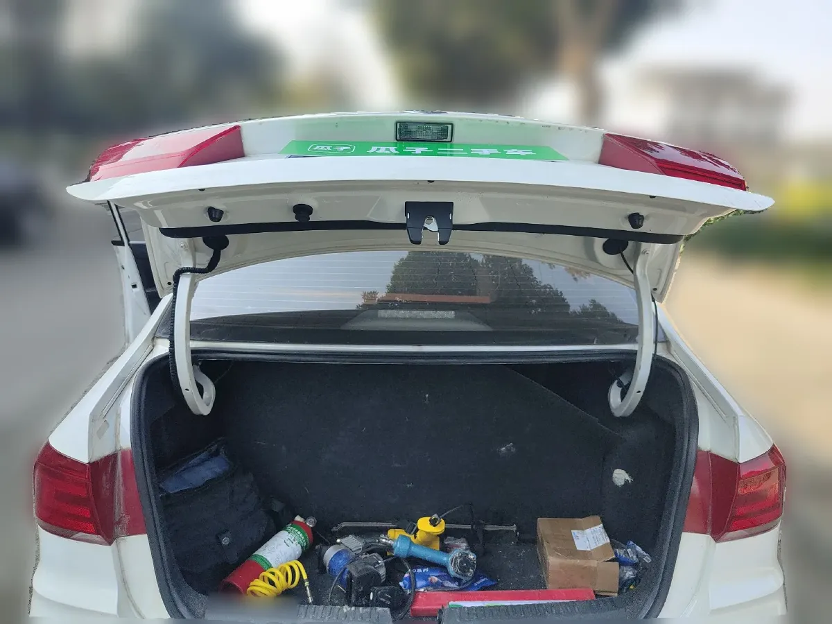 2021 Volkswagen Santana 1.5L 112HP L4 5MT,autocango,china used car exporter,china ev exporter,chinese used car exporter,chinese used ev exporter