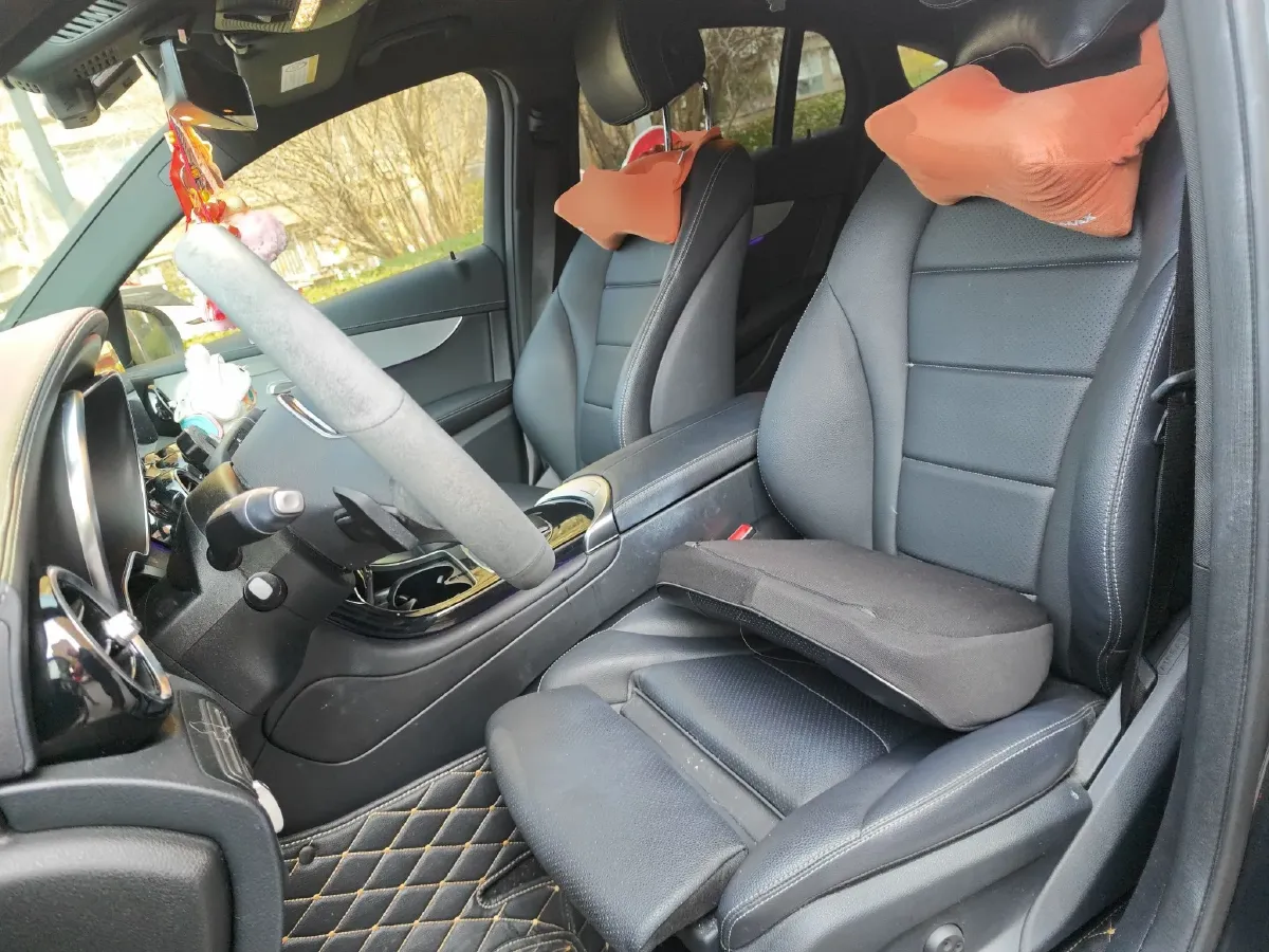 2021 Mercedes-Benz GLC Coupe 2.0T 197HP L4 9AT,autocango,china used car exporter,china ev exporter,chinese used car exporter,chinese used ev exporter