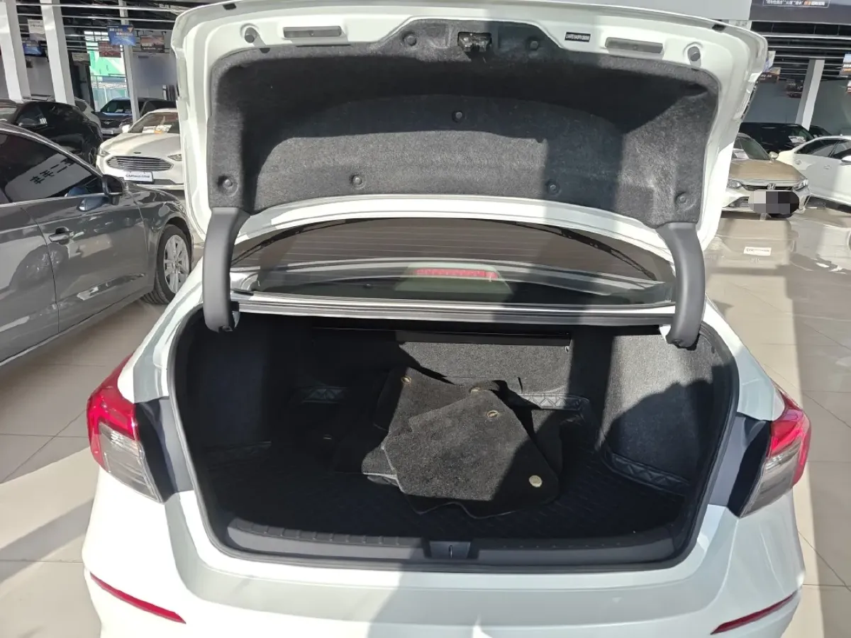 2023 Honda Civic 1.5T 182HP L4 CVT,autocango,china used car exporter,china ev exporter,chinese used car exporter,chinese used ev exporter