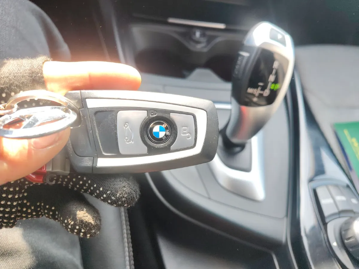 2013 BMW 1 Series 1.6T 136HP L4 8AT,autocango,china used car exporter,china ev exporter,chinese used car exporter,chinese used ev exporter