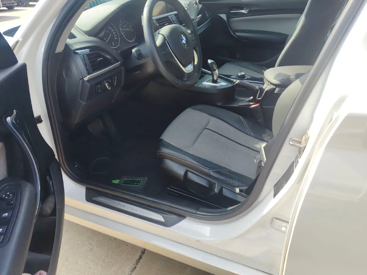 2013 BMW 1 Series 1.6T 136HP L4 8AT,autocango,china used car exporter,china ev exporter,chinese used car exporter,chinese used ev exporter