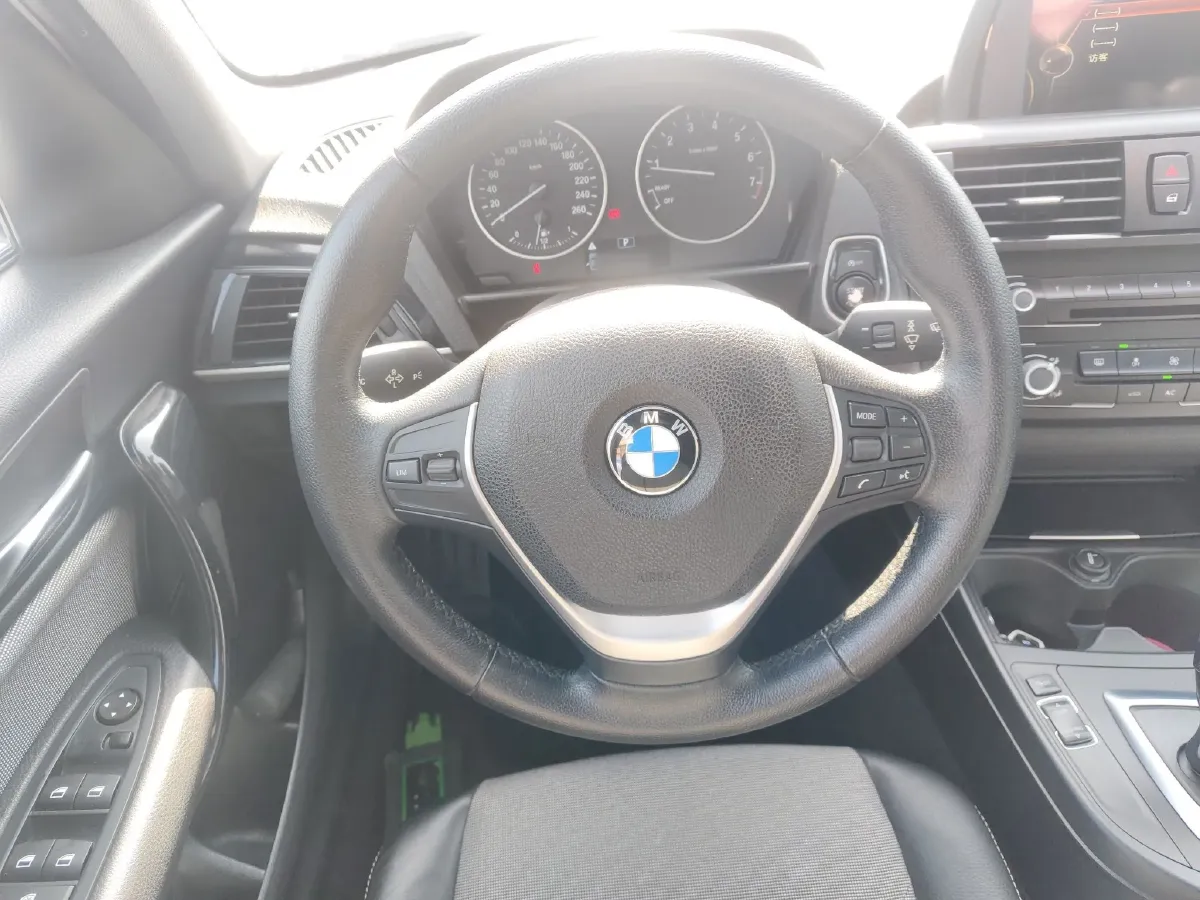 2013 BMW 1 Series 1.6T 136HP L4 8AT,autocango,china used car exporter,china ev exporter,chinese used car exporter,chinese used ev exporter