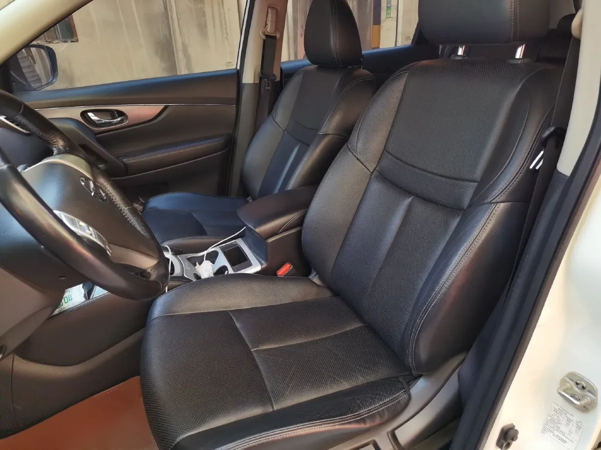 2014 Nissan X-Trail 2.0L 150HP L4 CVT,autocango,china used car exporter,china ev exporter,chinese used car exporter,chinese used ev exporter