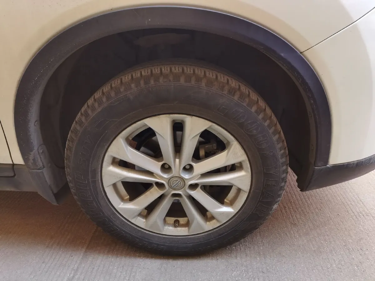 2014 Nissan X-Trail 2.0L 150HP L4 CVT,autocango,china used car exporter,china ev exporter,chinese used car exporter,chinese used ev exporter