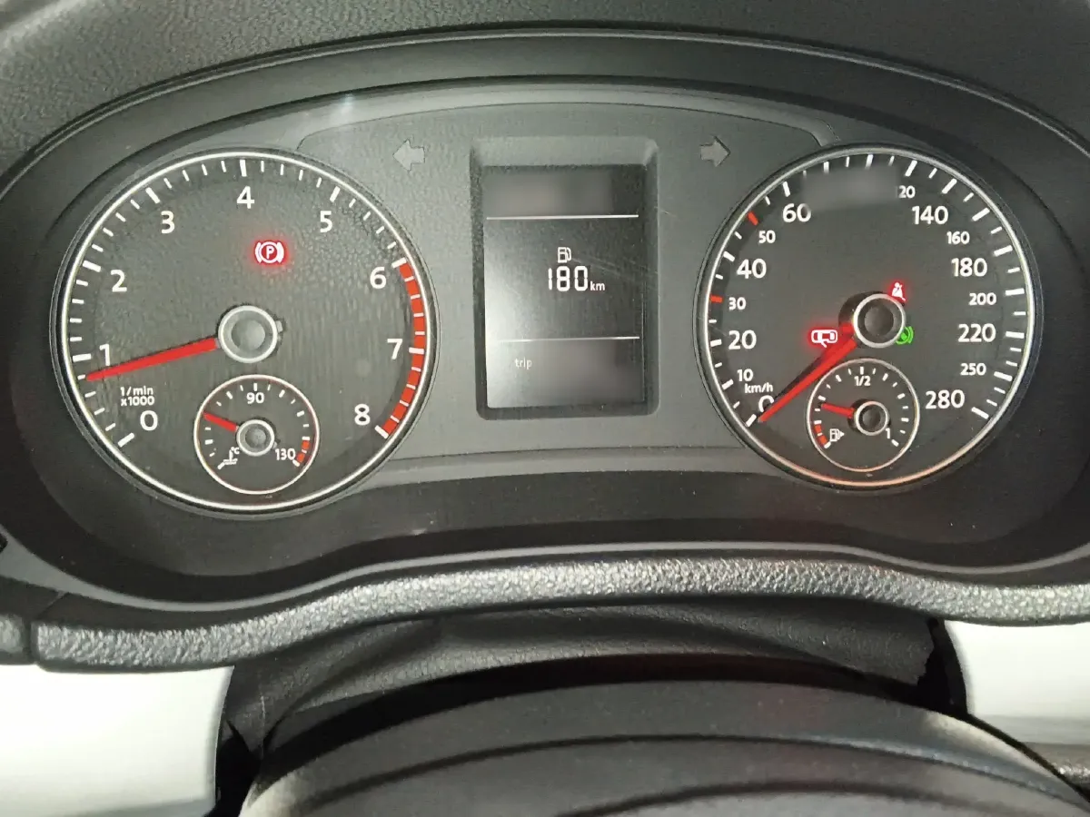 2013 Volkswagen Passat 1.8T 160HP L4 7DCT,autocango,china used car exporter,china ev exporter,chinese used car exporter,chinese used ev exporter